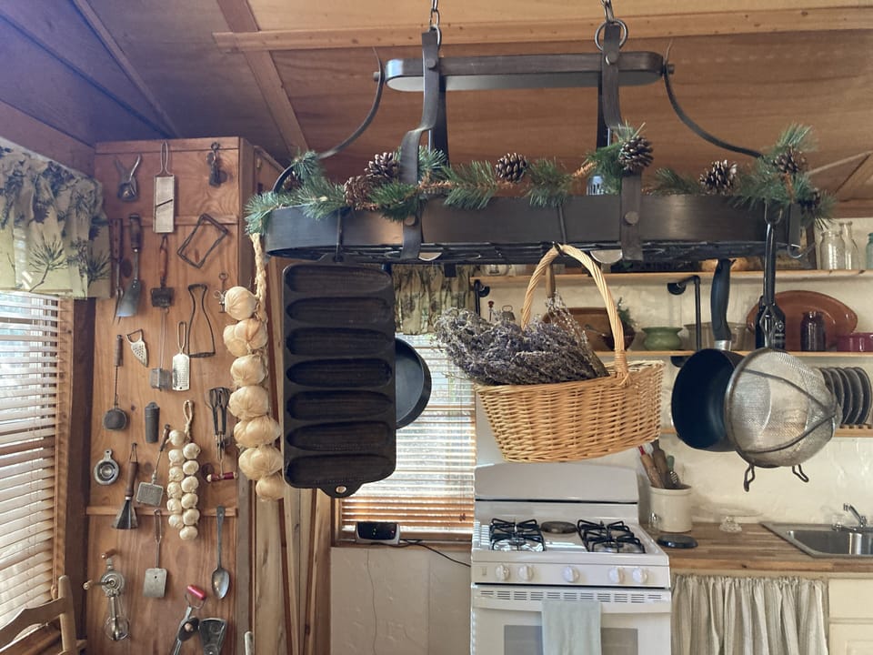 Rustic Decorations throughout the cabin.