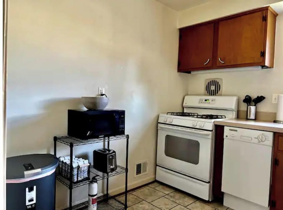 Complete Kitchen