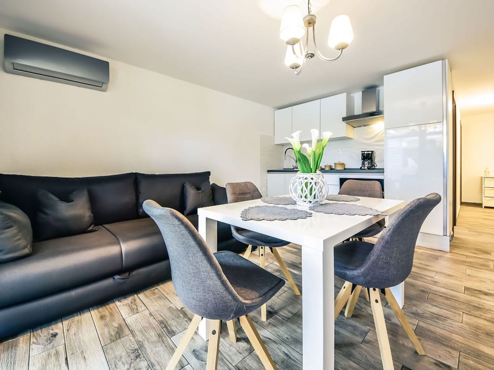 Water, Sky, Swimming Pool, Plant, Blue, Rectangle, Tree, Shade, Outdoor Furniture, Umbrella