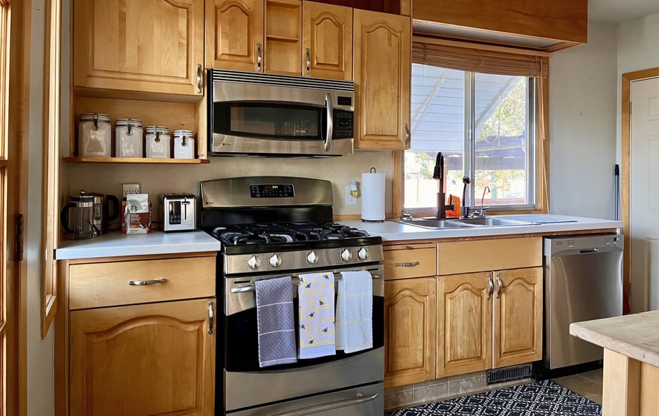 Gas range oven, dishwasher, microwave, toaster, kettle, French press