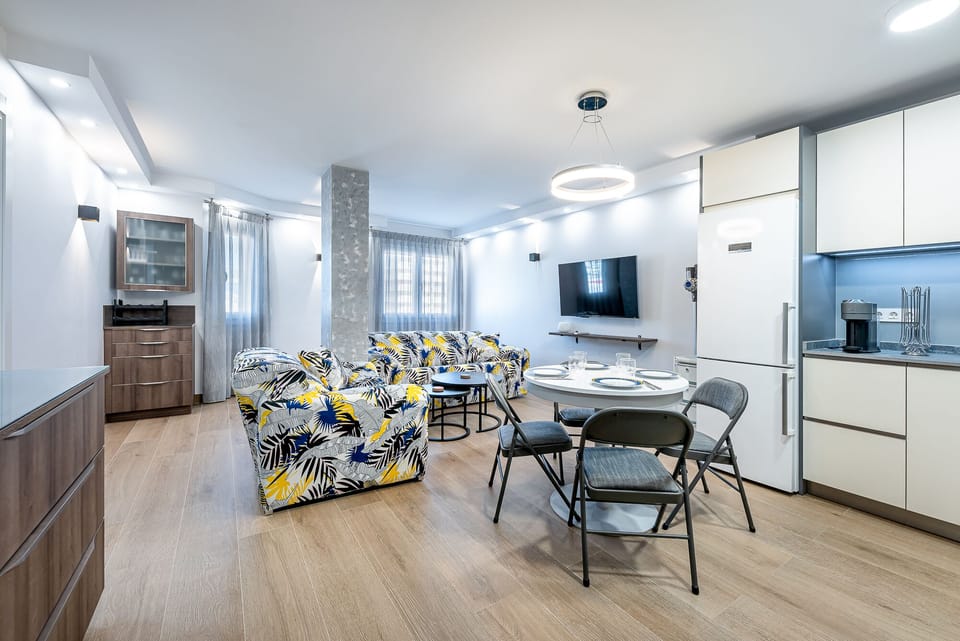 Lovely 1 bed condo by the beach in Puerto Banus