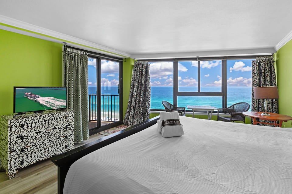 Beachside I 4125 Master Bedroom