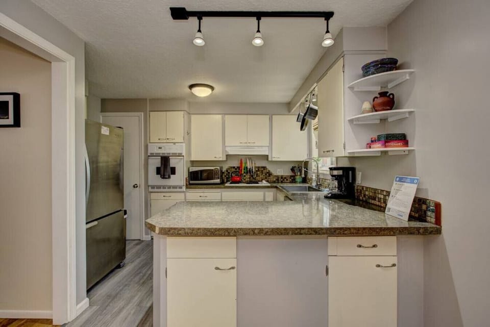 Kitchen, fully stocked with all kitchen equipment