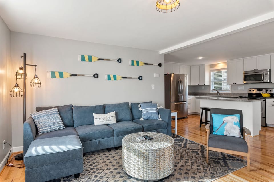 NHCF28: Bri's Bungalow | Living Area