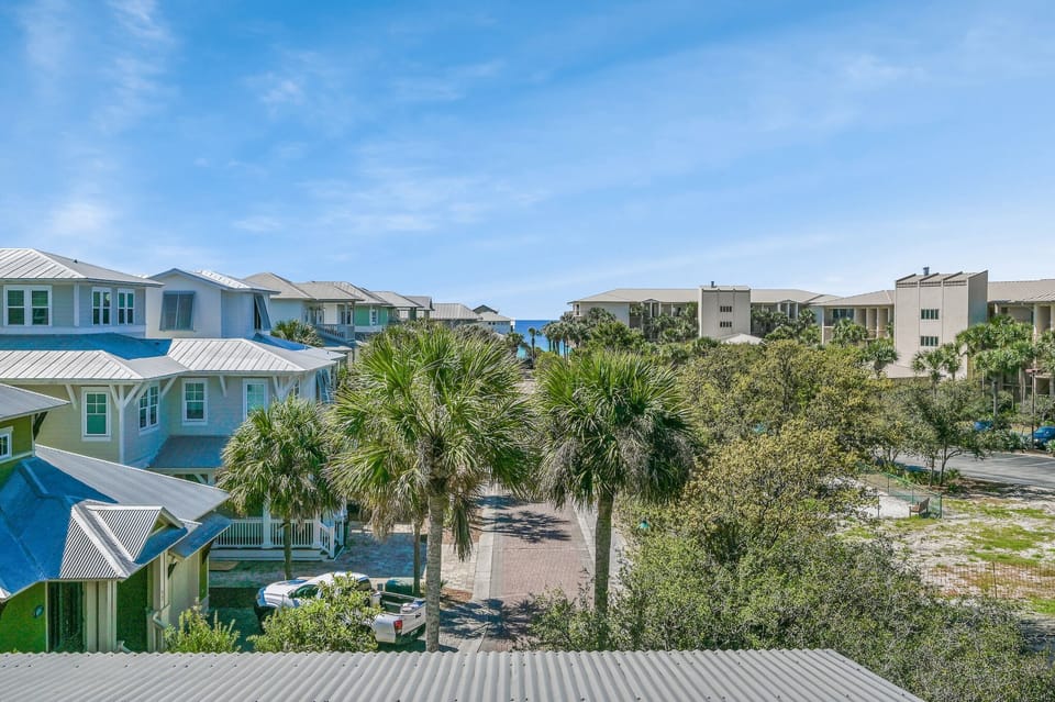48 Geoff Wilder - Seacrest Beach - Balcony View