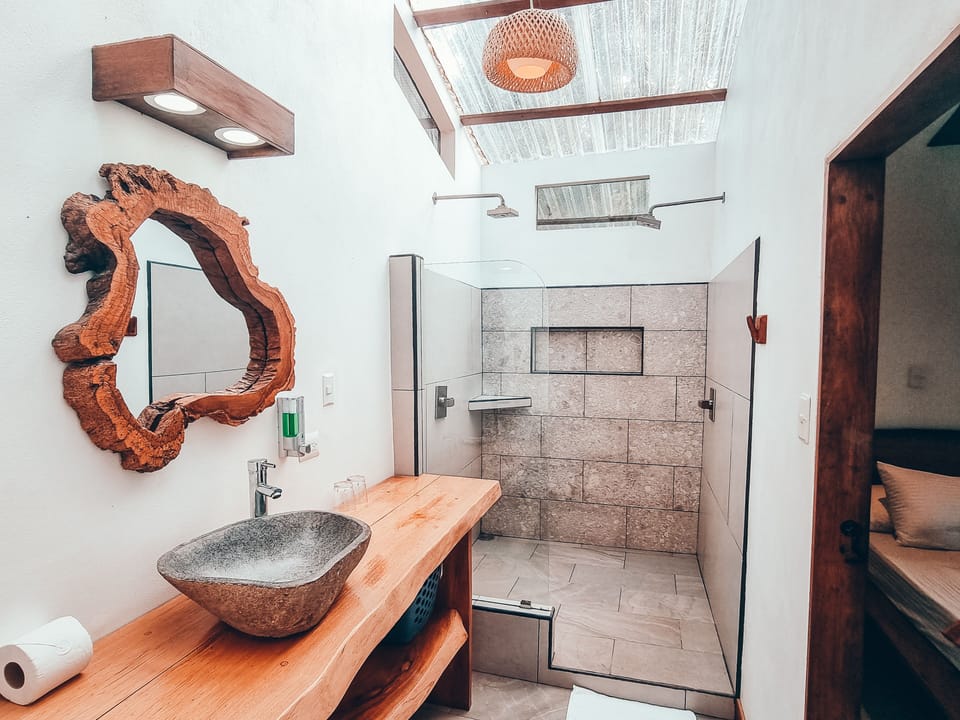 Kinkajou cabin bathroom
