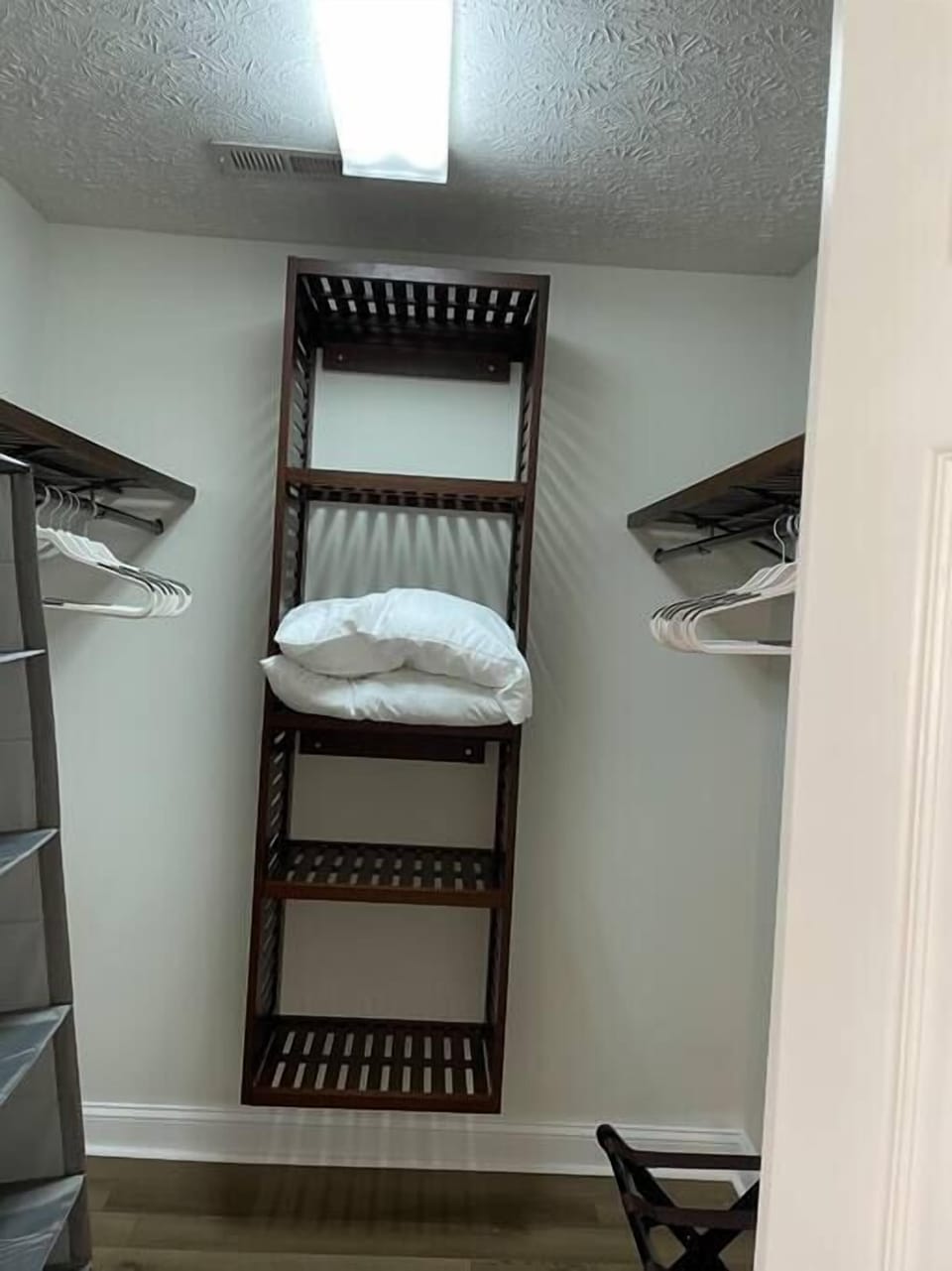 Master closet 