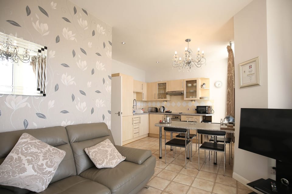 Open Plan Sunset Suite