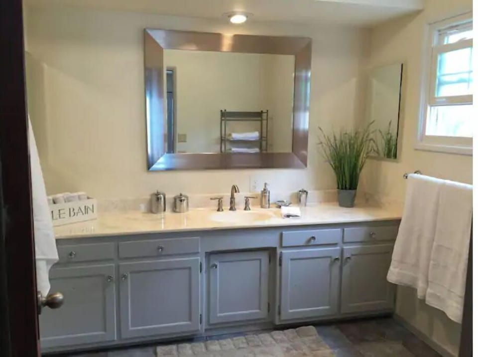 Large sink