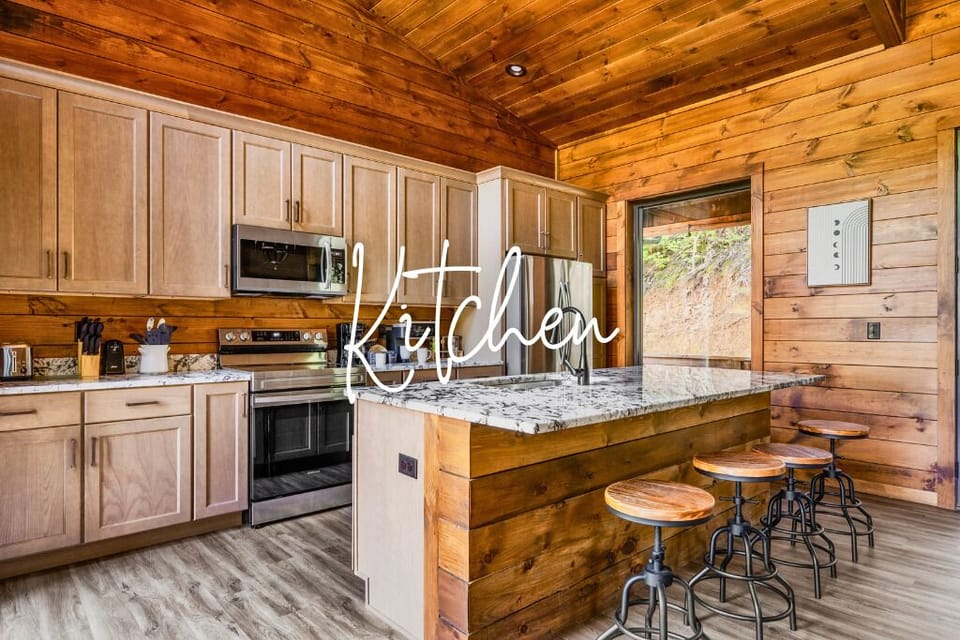 Cook up a storm in this beautiful, fully-equipped kitchen