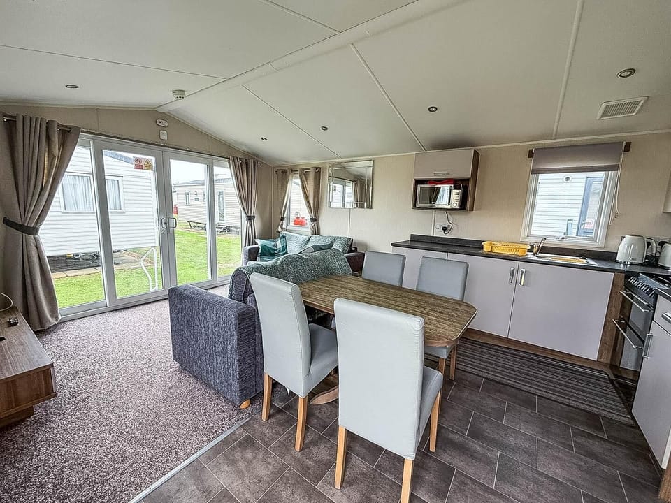 Book your next caravan getaway today and savour the freedom of self-catering by the seaside.