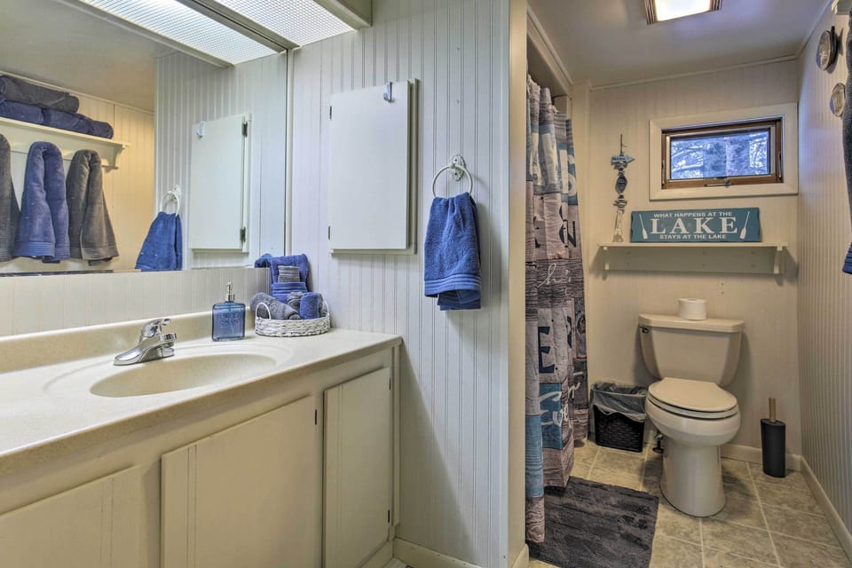 Full Bathroom