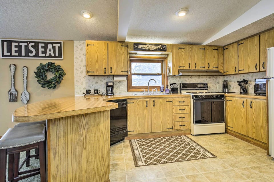 Kitchen | Coffee Maker | Dishwasher | Toaster