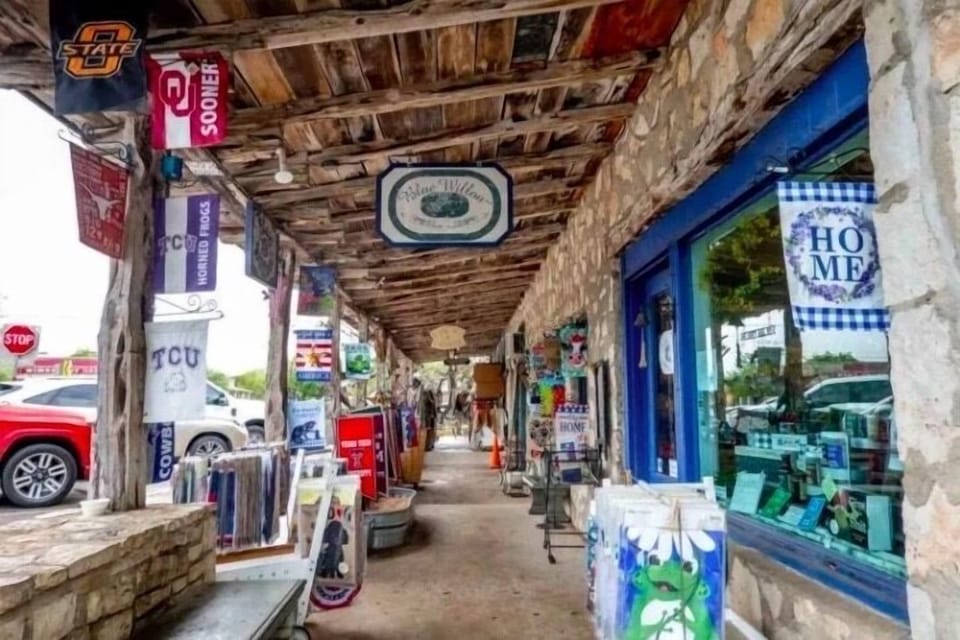 Wimberley Square is 8.8-miles  from the Sunrise Point 