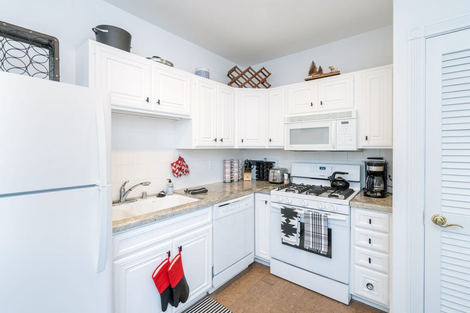 Fully equipped kitchen if you feel like a night in.