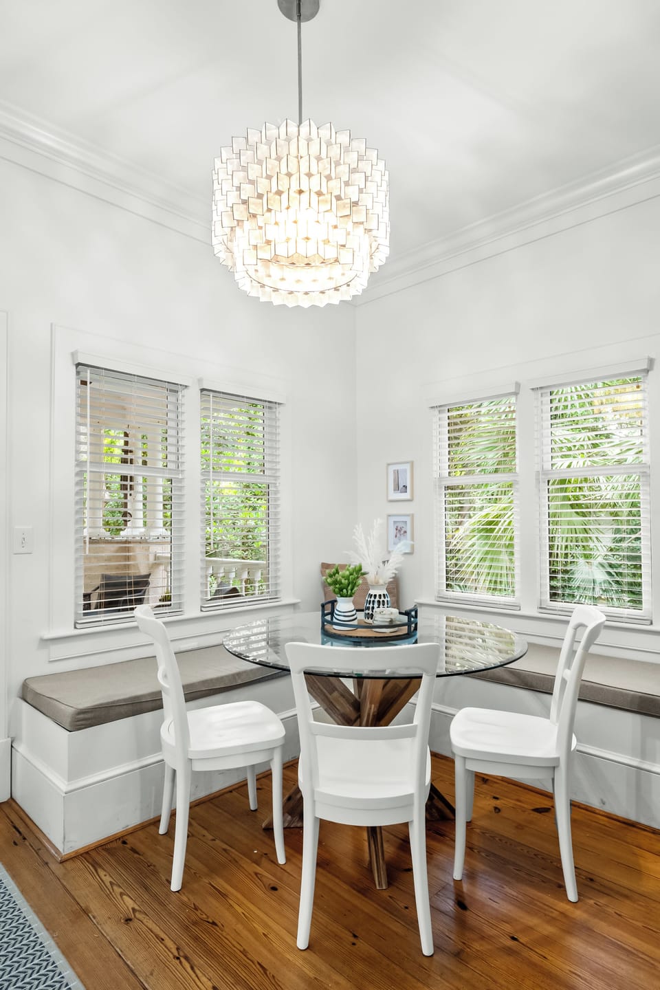 Kitchen Dining Area/ 3 Chairs and Bench Seating