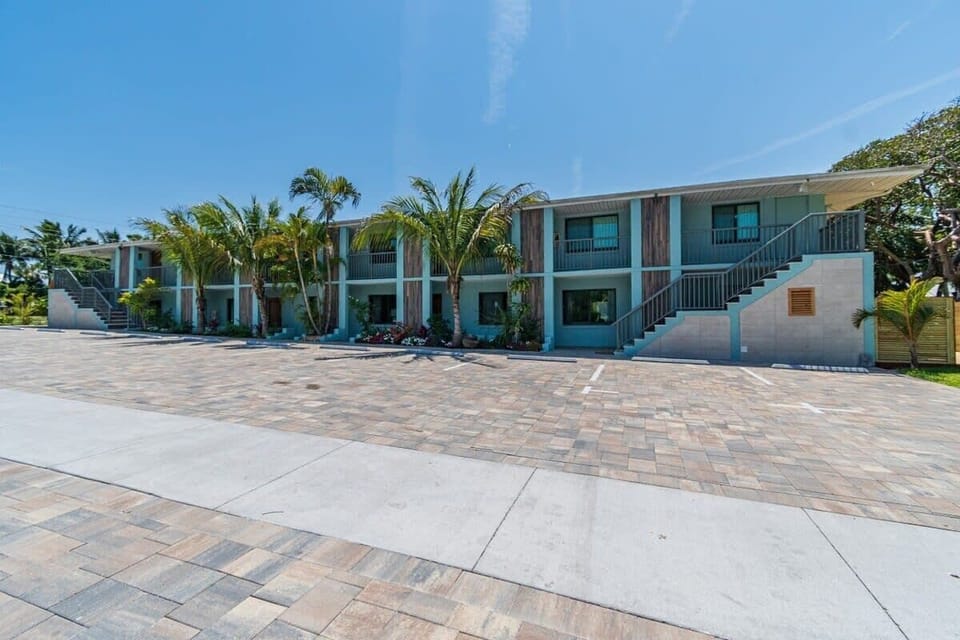 Rent the entire building!