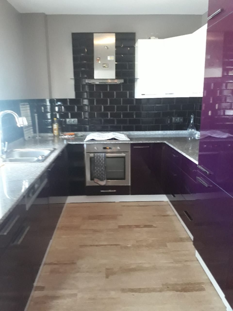 Lower floor kitchen