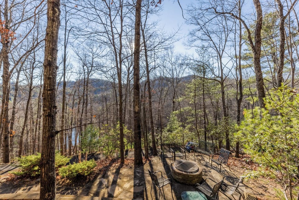 Serenity Now |Screen Porch | Fire Pit | Sleeps 6 Cabin in Watauga