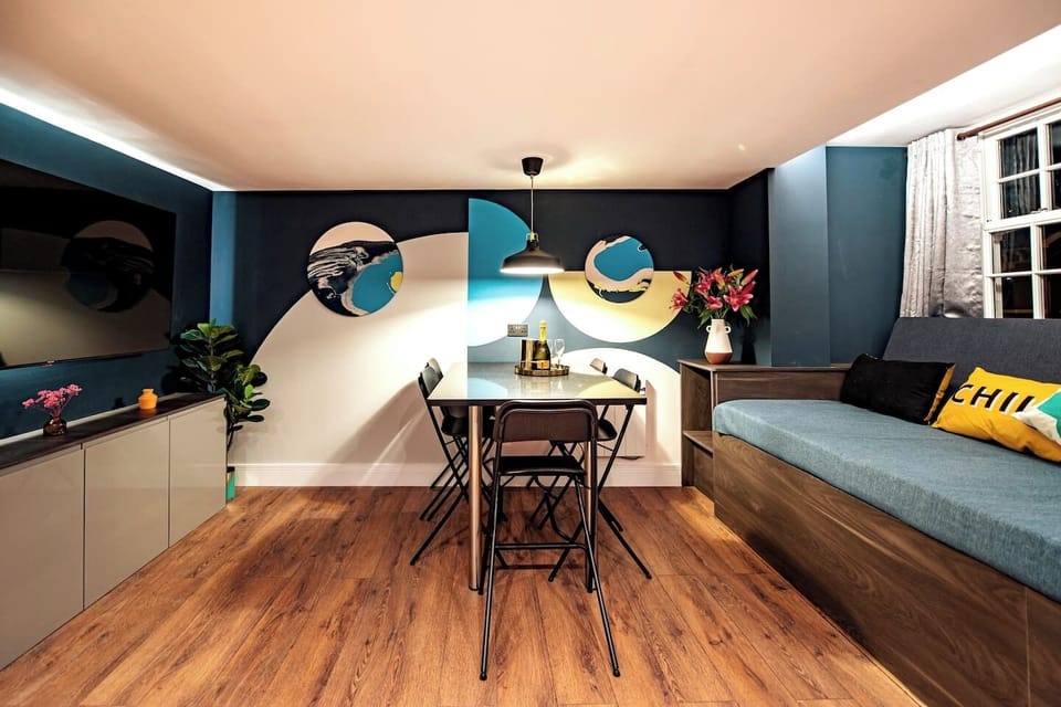 Main living area (2)