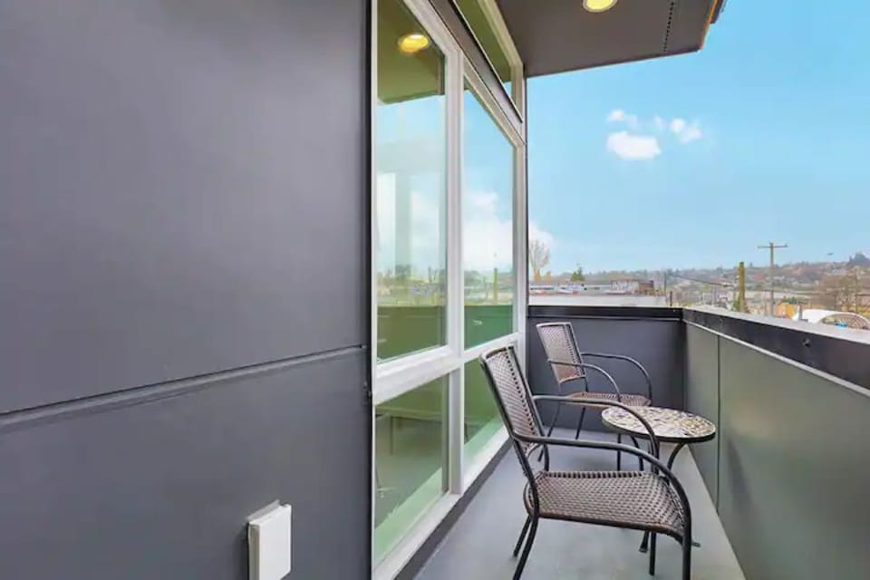 Living room balcony to enjoy your morning coffee