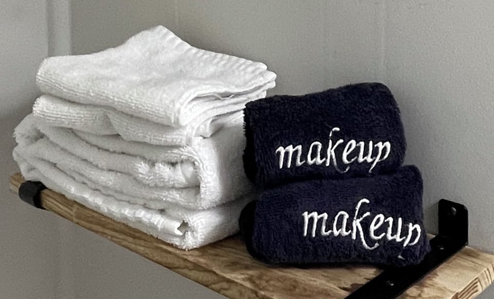 Makeup Wash Clothes, Pads, Q tip provided