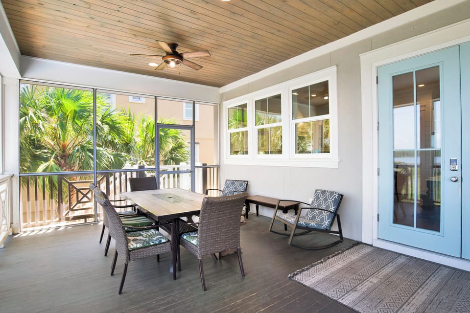 Enjoy outdoor dining