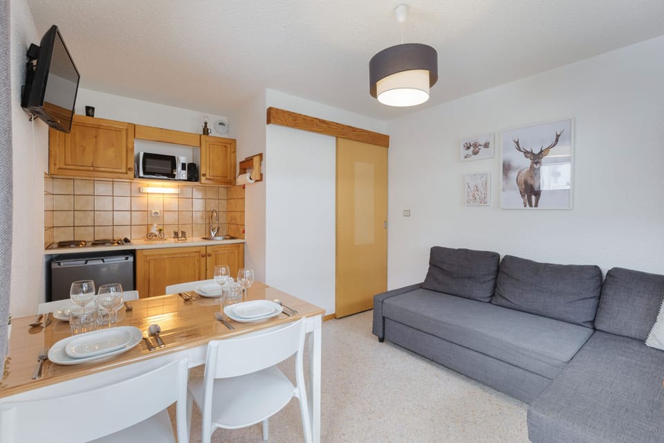 Kitchen and dining area