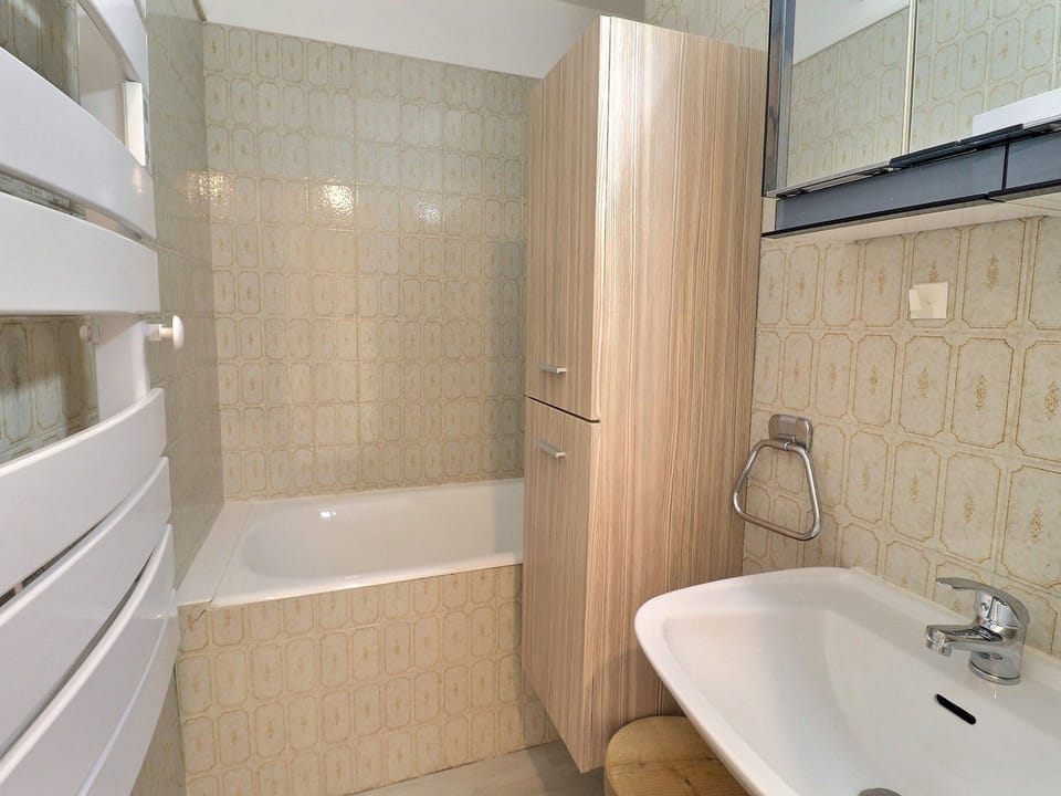 Ski-in/Ski-out 2-Room Apt - Balcony, Pets Ok Apartment in Les Allues