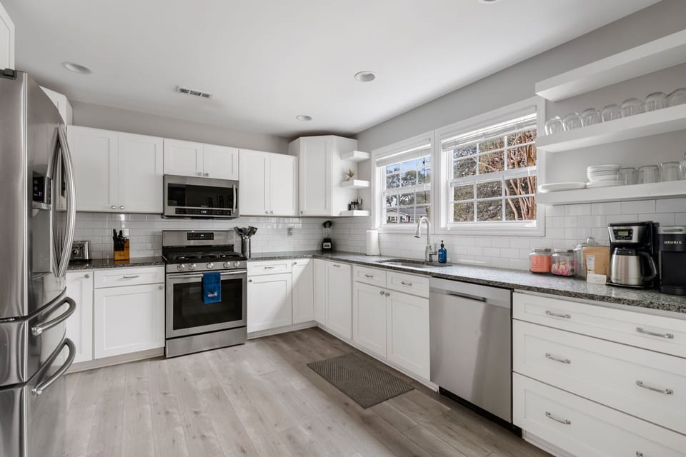 Fully Stocked Kitchen