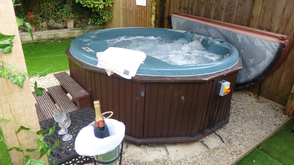 Private hot tub