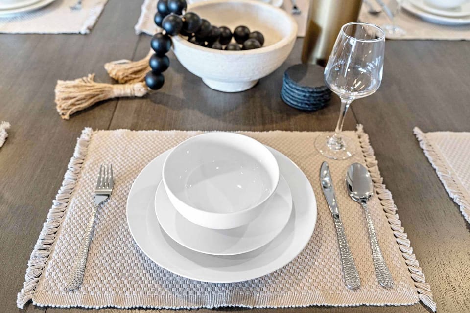 Impress your family and friends with an elegant dining setup