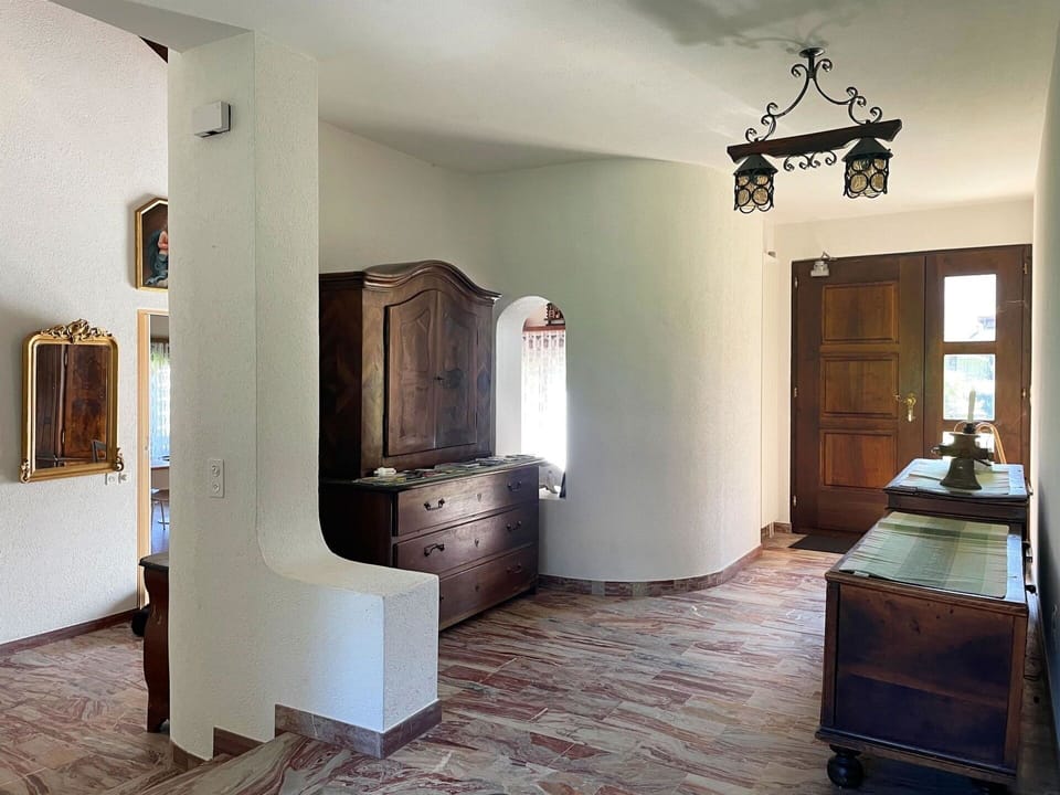 Flooring, Wall, Floor, Wood, Interior Design, Furniture, Lighting, Ceiling, Room, Door