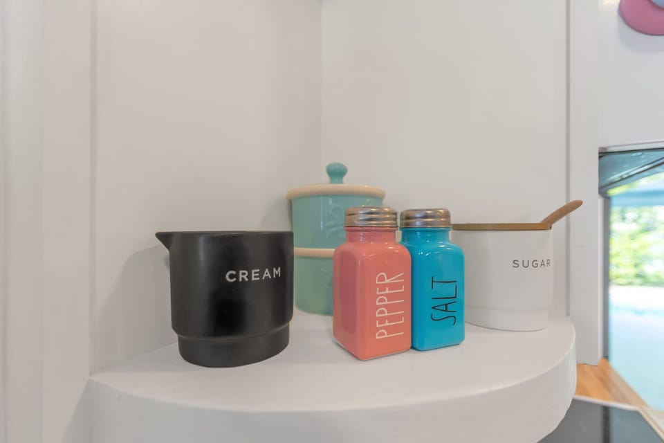 Bathroom amenities