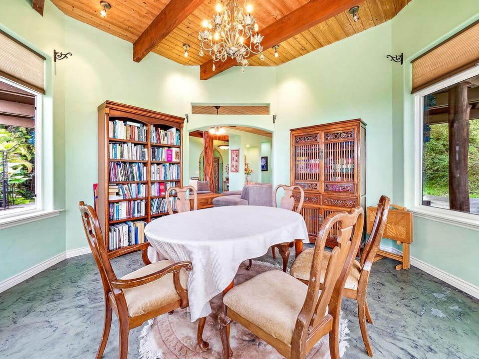 The library/game room