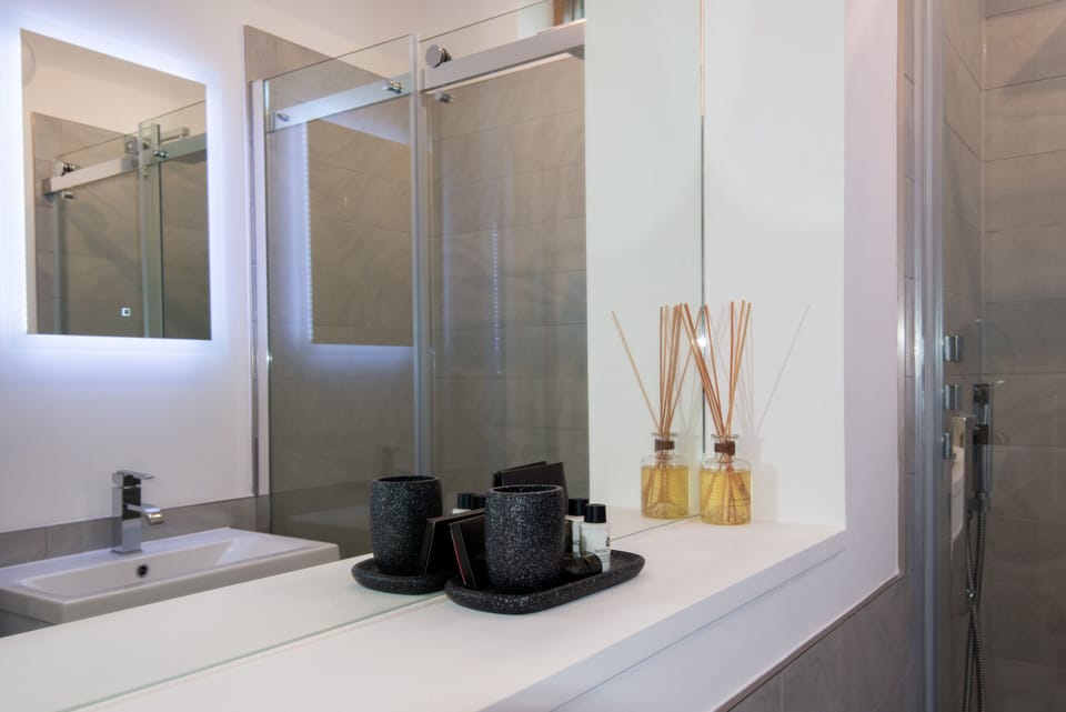 Shower room en-suite 