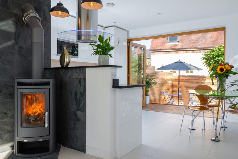 Open plan view through to rear garden 