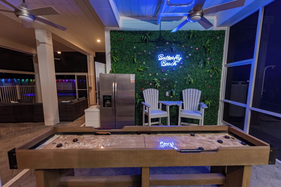 Game Room with Green Wall (2)