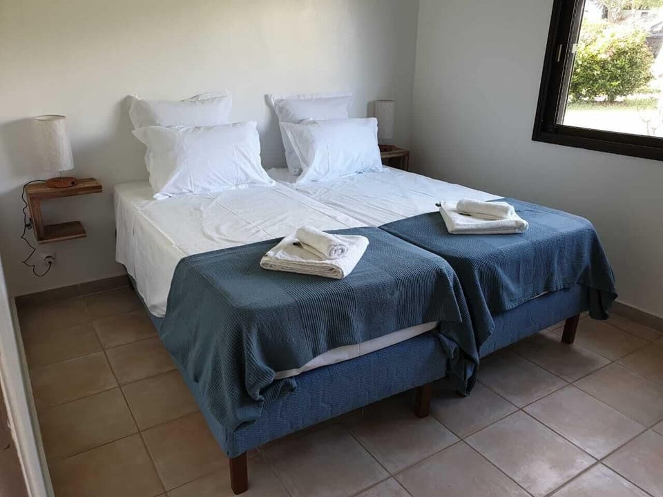 Single bed room