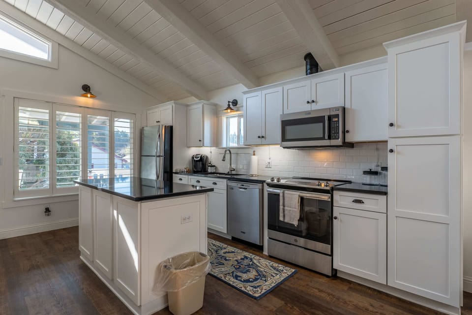 Spacious kitchen with full size appliances and island