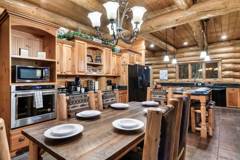 Large Smoky Mountain kitchen designed for group meals and gatherings