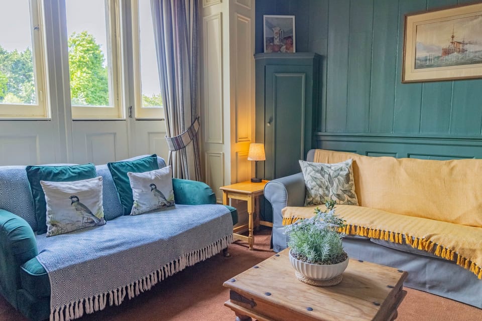 Living room | 2 sofas & 1 armchair