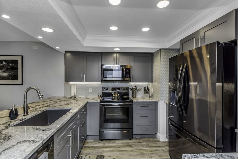 Lots of counter space and in-door water and ice dispensers