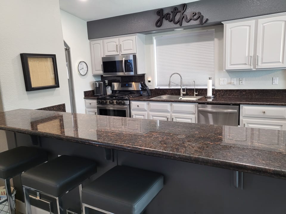 Kitchen with bar counter