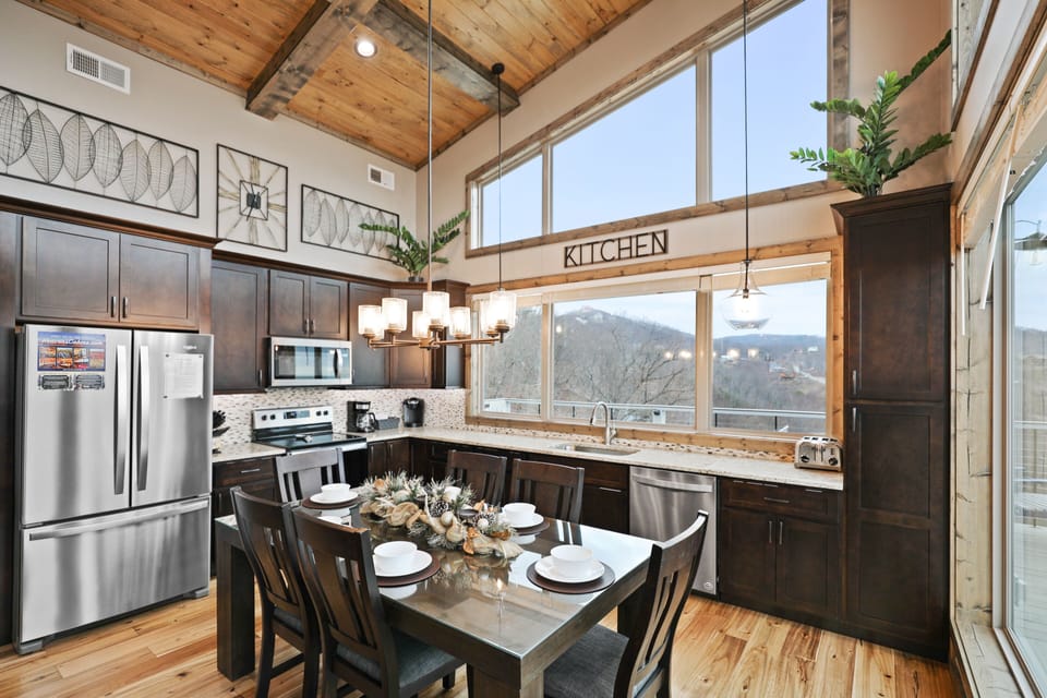 Large kitchen, fully stocked with everything you can possibly need!