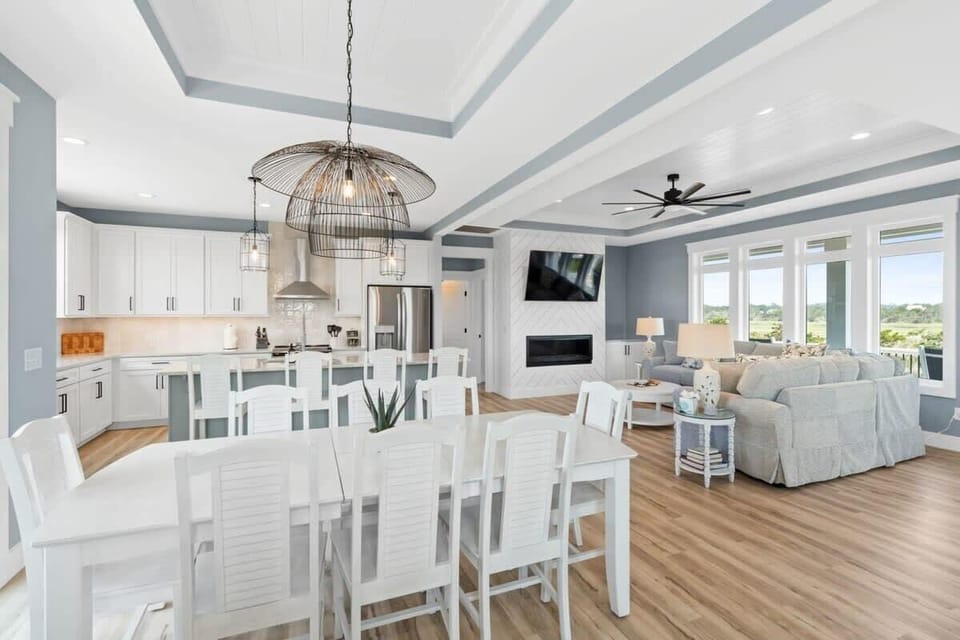 KITCHEN SEATING FOR 14
