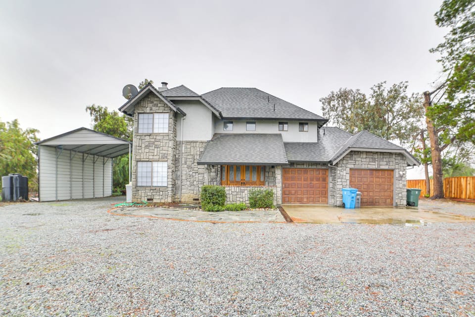 Hollister Vacation Rental | 3BR | 2BA | 1,750 Sq Ft | Stairs to Access