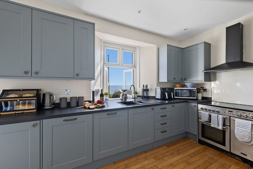 Kitchen with air fryer, microwave and bread bin - 1 The Old Signal House