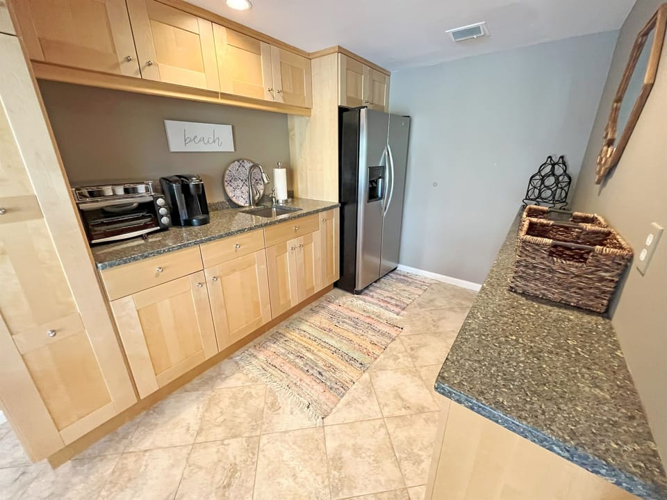 Kitchenette next to pool