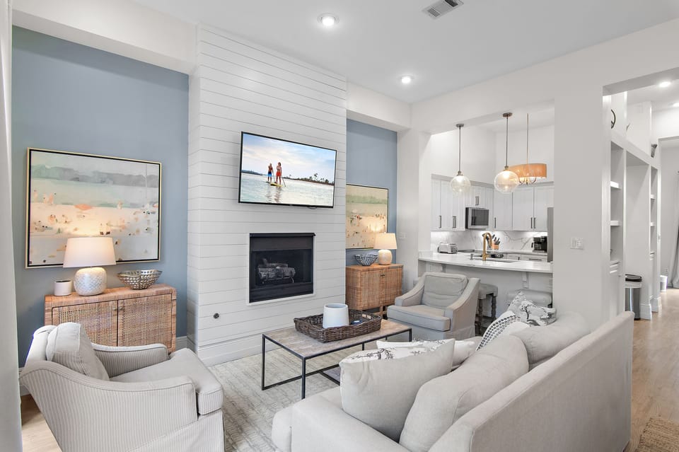 303 Ruskin - Seaside - Second Floor - Living, Dining, and Kitchen Area